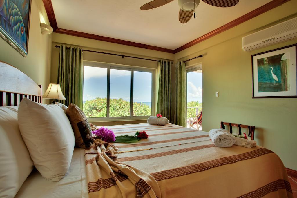 Laru Beya Resort Placencia Exterior photo
